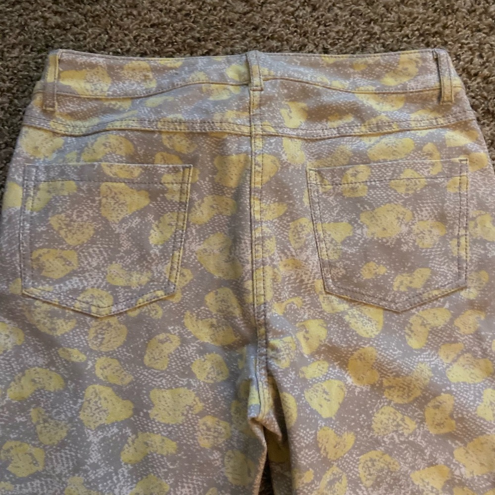 J. McLaughlin Gray and Yellow Patterned Pants